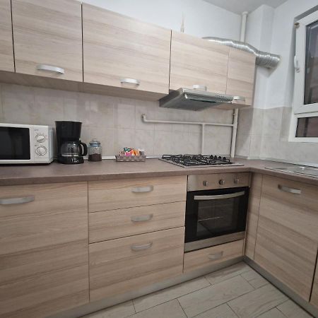 City Center Apartment Bukares Bagian luar foto