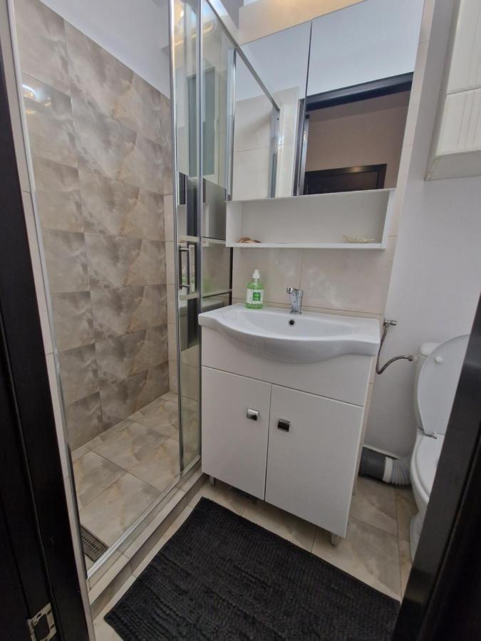 City Center Apartment Bukares Bagian luar foto