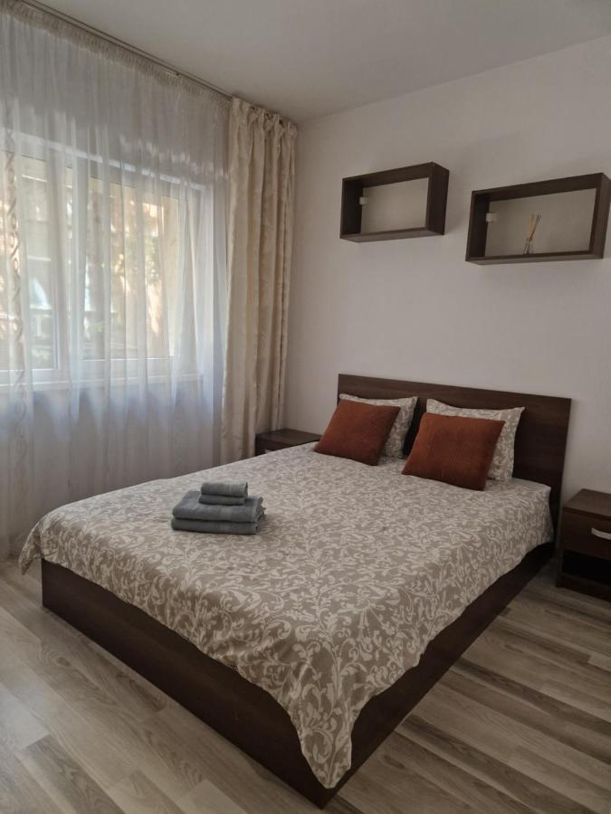 City Center Apartment Bukares Bagian luar foto